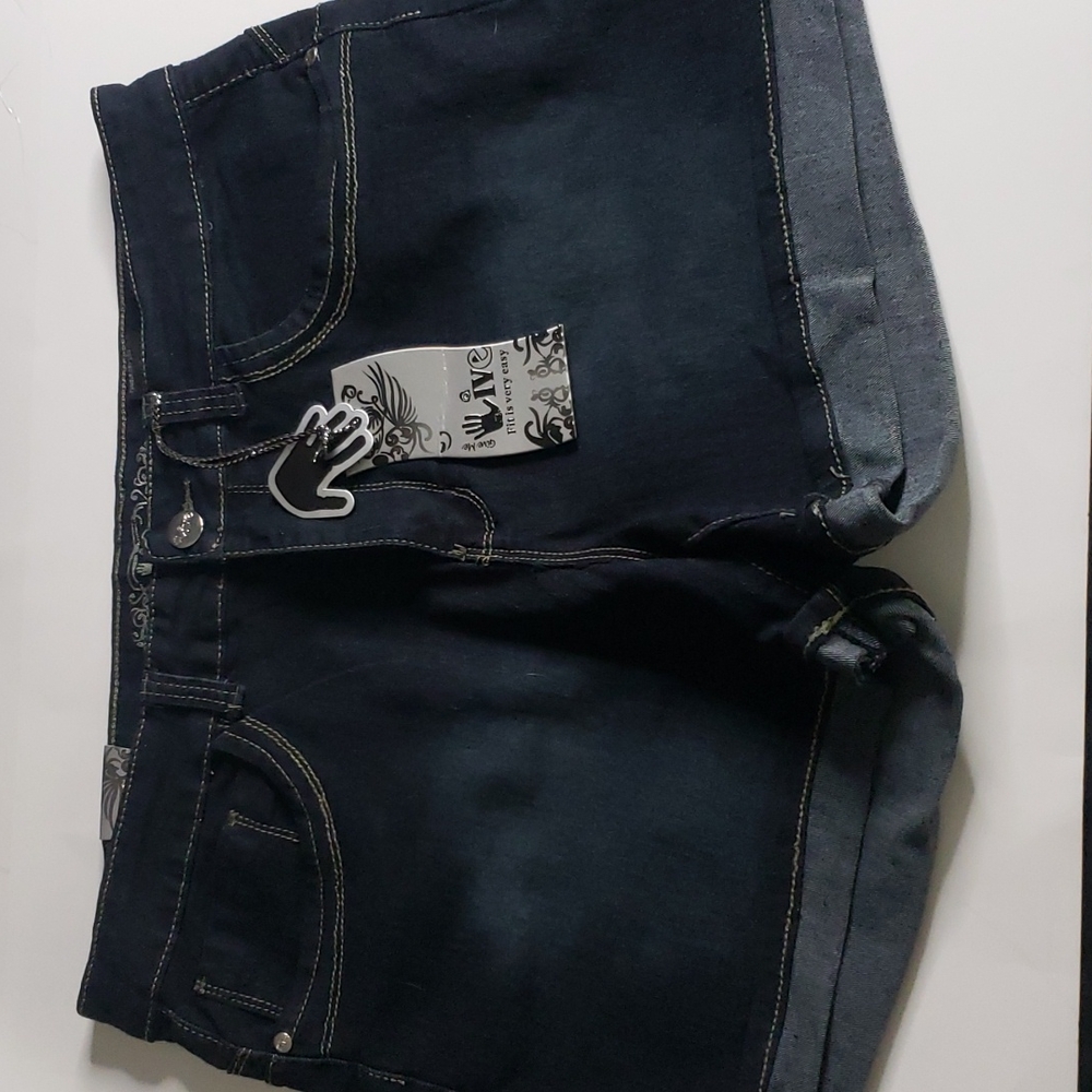 GIVE ME FIVE SHORTS